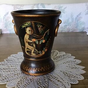 Vintage Sarreid Ltd. ceramic cachepot planter.